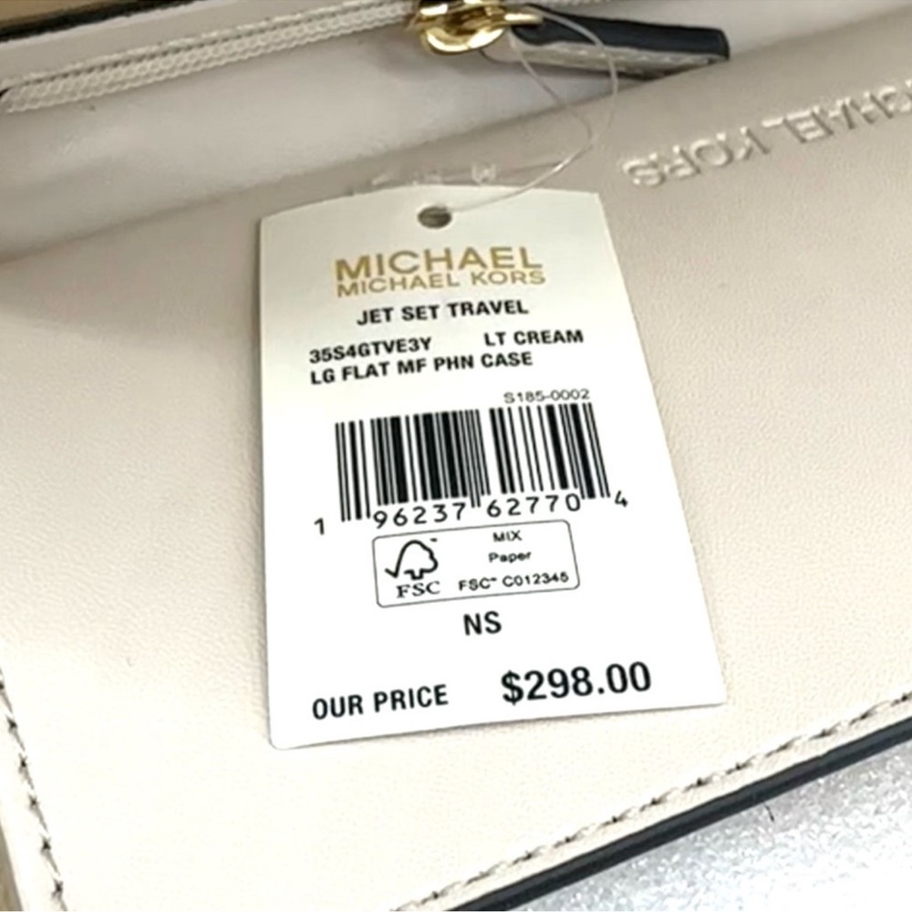 Michael Kors Jet Set Travel Large Flat MF Phone Case Wallet Light Cream - Picture 9 of 9